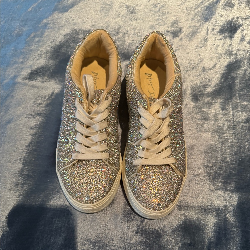 Betsy Johnson silver sneaker